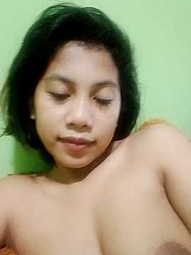 Hanna_31 naked stripping on cam for live sex video chat