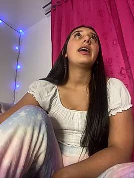 hanna_sweet4043 naked stripping on cam for live sex video chat