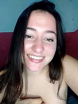 Indiky naked stripping on cam for live sex video chat