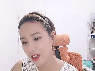 Iris-Ivy naked stripping on cam for live sex video chat