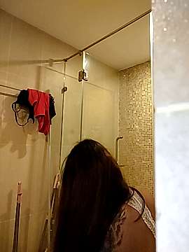 Linda_Small naked stripping on cam for live sex video chat