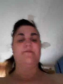 Lizabeth_Romeo naked stripping on cam for live sex video chat