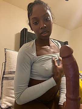 mistresskelly naked stripping on cam for live sex video chat