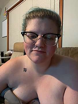 NudeNaturally naked stripping on cam for live sex video chat