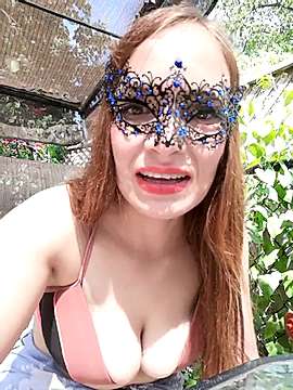 PetiteLouve_X naked stripping on cam for live sex video chat