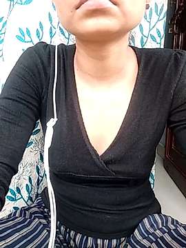 sharuthi2 naked stripping on cam for live sex video chat
