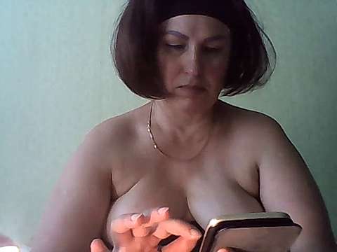 Shy_SexyBaby naked stripping on cam for live sex video chat