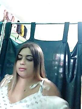 SindiSips naked stripping on cam for live sex video chat