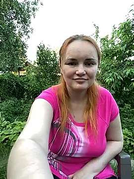 Sweeetheartt naked stripping on cam for live sex video chat