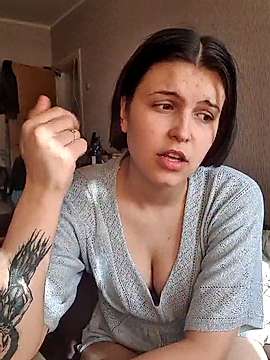 Sweeets_Devil_Girl naked stripping on cam for live sex video chat