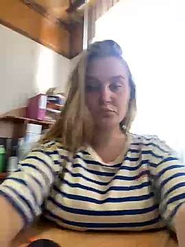 AlinaCum naked stripping on cam for live sex video chat