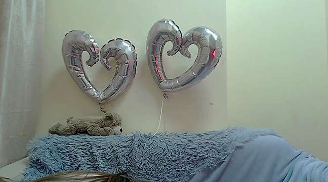 ariel_nues naked stripping on cam for live sex video chat