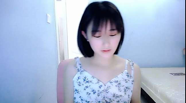 BB_Alice naked stripping on cam for live sex video chat