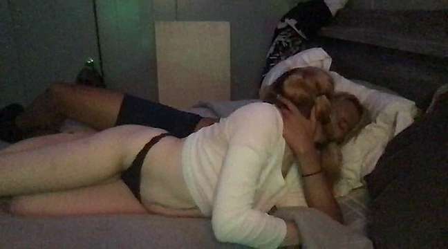 Bluewillow4200 naked stripping on cam for live sex video chat