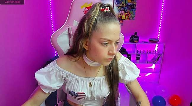 DalahiaRush naked stripping on cam for live sex video chat