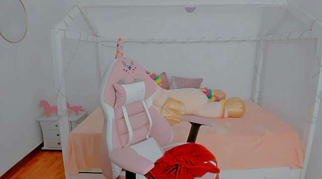 Emili_sofia1 naked stripping on cam for live sex video chat