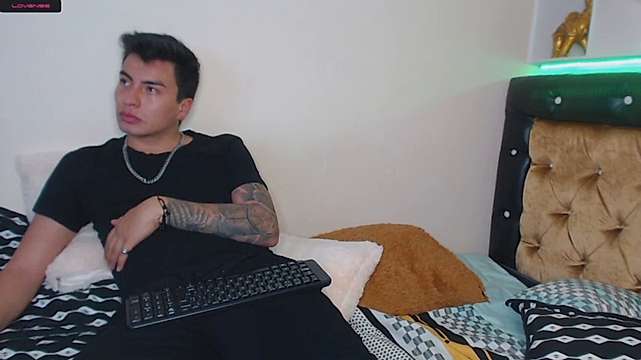 Emma_N_Jason naked stripping on cam for live sex video chat