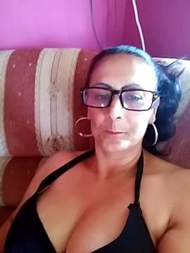 huncutkabeby naked stripping on cam for live sex video chat