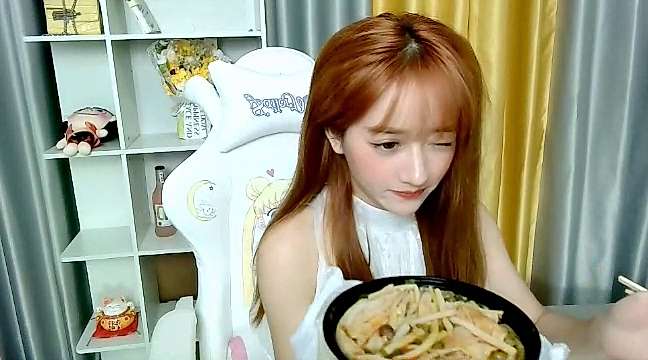 Love_Mei_mei naked stripping on cam for live sex video chat