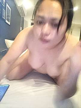 Lulu_Minx naked stripping on cam for live sex video chat