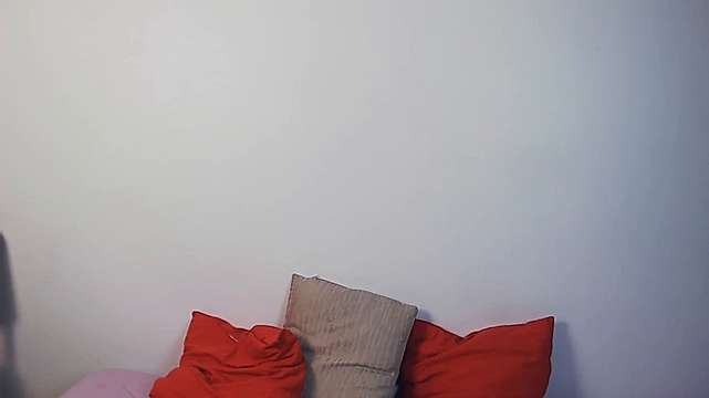 MarttaHarv naked stripping on cam for live sex video chat