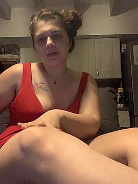 QueeNala naked stripping on cam for live sex video chat