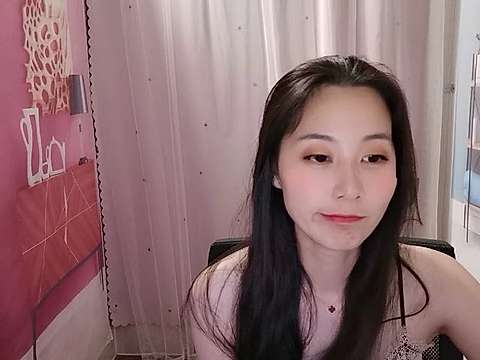 Quentina-baby naked stripping on cam for live sex video chat