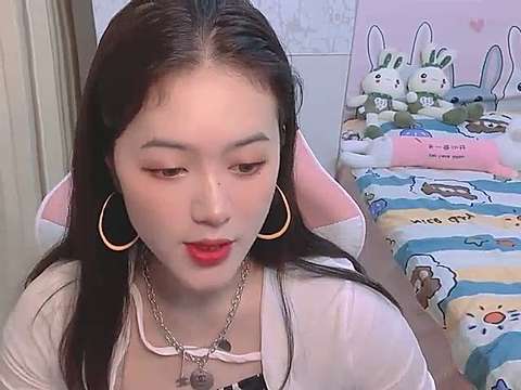 SelinaTracy naked stripping on cam for live sex video chat