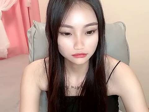 SweetVaVa_ naked stripping on cam for live sex video chat
