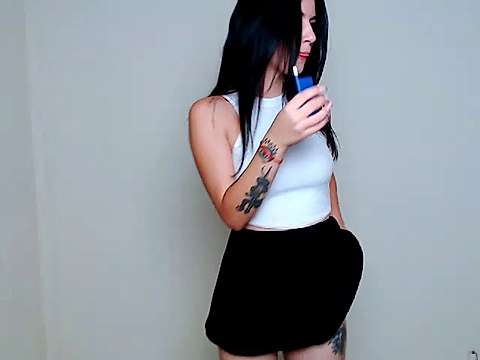 Tessa_flower naked stripping on cam for live sex video chat