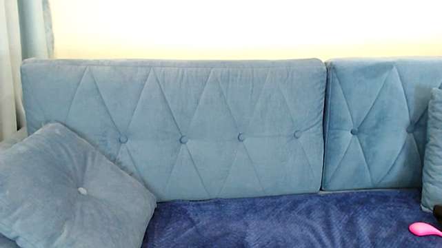betty_snow naked stripping on cam for live sex video chat