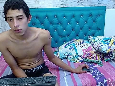 brithny_bradd naked stripping on cam for live sex video chat