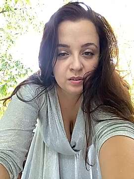 divine_taste naked stripping on cam for live sex video chat