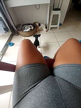 ElenPierre naked stripping on cam for live sex video chat