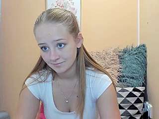 Elsa___Jean naked stripping on cam for live sex video chat