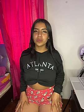 emma_fox_ naked stripping on cam for live sex video chat