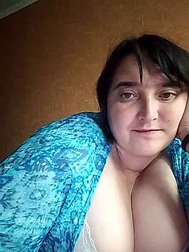 Essichka naked stripping on cam for live sex video chat
