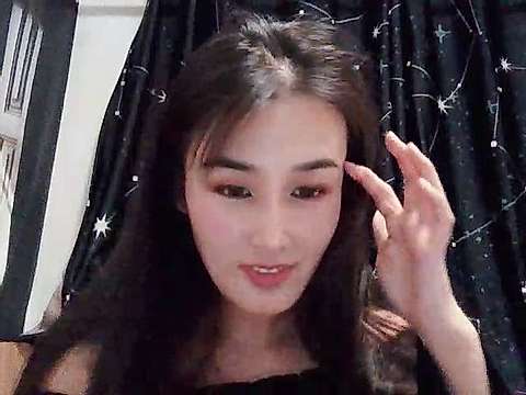 honhdoukiss1 naked stripping on cam for live sex video chat