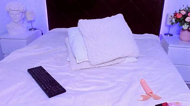 LilRapunzel_ naked stripping on cam for live sex video chat