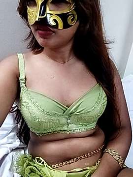 linda_hunter naked stripping on cam for live sex video chat