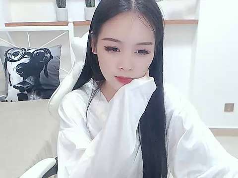 LovelyDoll_LaLa naked stripping on cam for live sex video chat