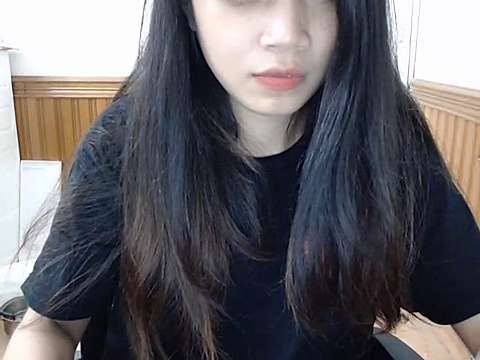 Luna_Victoria_ naked stripping on cam for live sex video chat