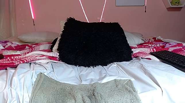 michelle_viet naked stripping on cam for live sex video chat