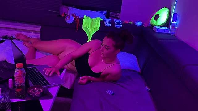 NaughtyNL2 naked stripping on cam for live sex video chat