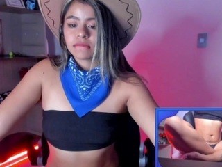 NinaEvanss naked Live Sex Chat Room