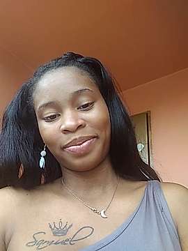 OnikaSmith naked stripping on cam for live sex video chat