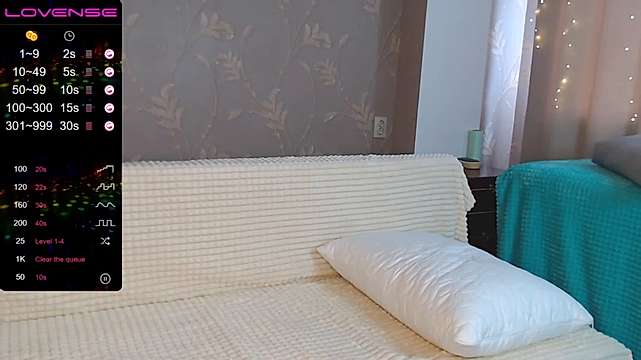 Only_bliss_ naked stripping on cam for live sex video chat