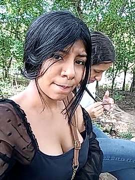 queens_love naked stripping on cam for live sex video chat