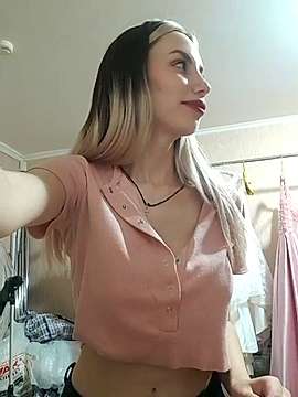 Red__Daimon naked stripping on cam for live sex video chat