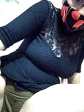 reetu_couple naked stripping on cam for live sex video chat